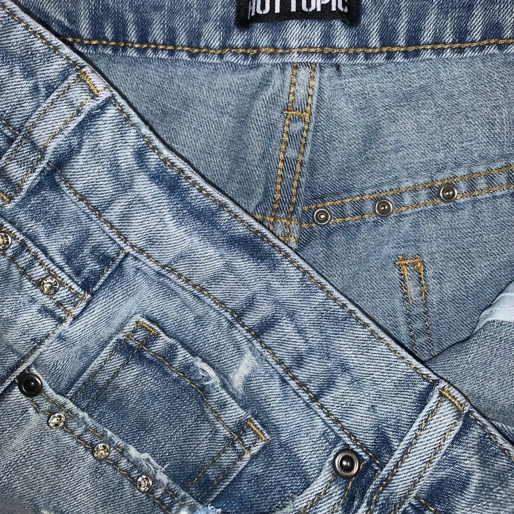 Hot Topic Distressed Skull Shorts - Picture 6 of 11